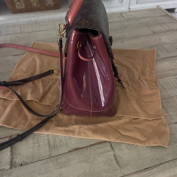 Louis Vuitton Hot Springs Vernis Patent Leather + Monogram Backpack Vieux Rose - Picture 6 of 14